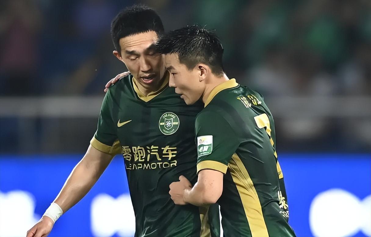 爱游戏官网网页版入口-关于UFC巡回赛焦点战：皖南天狼队强势横扫剑门白虎队，新星闪耀。快速转换撕裂防线的信息