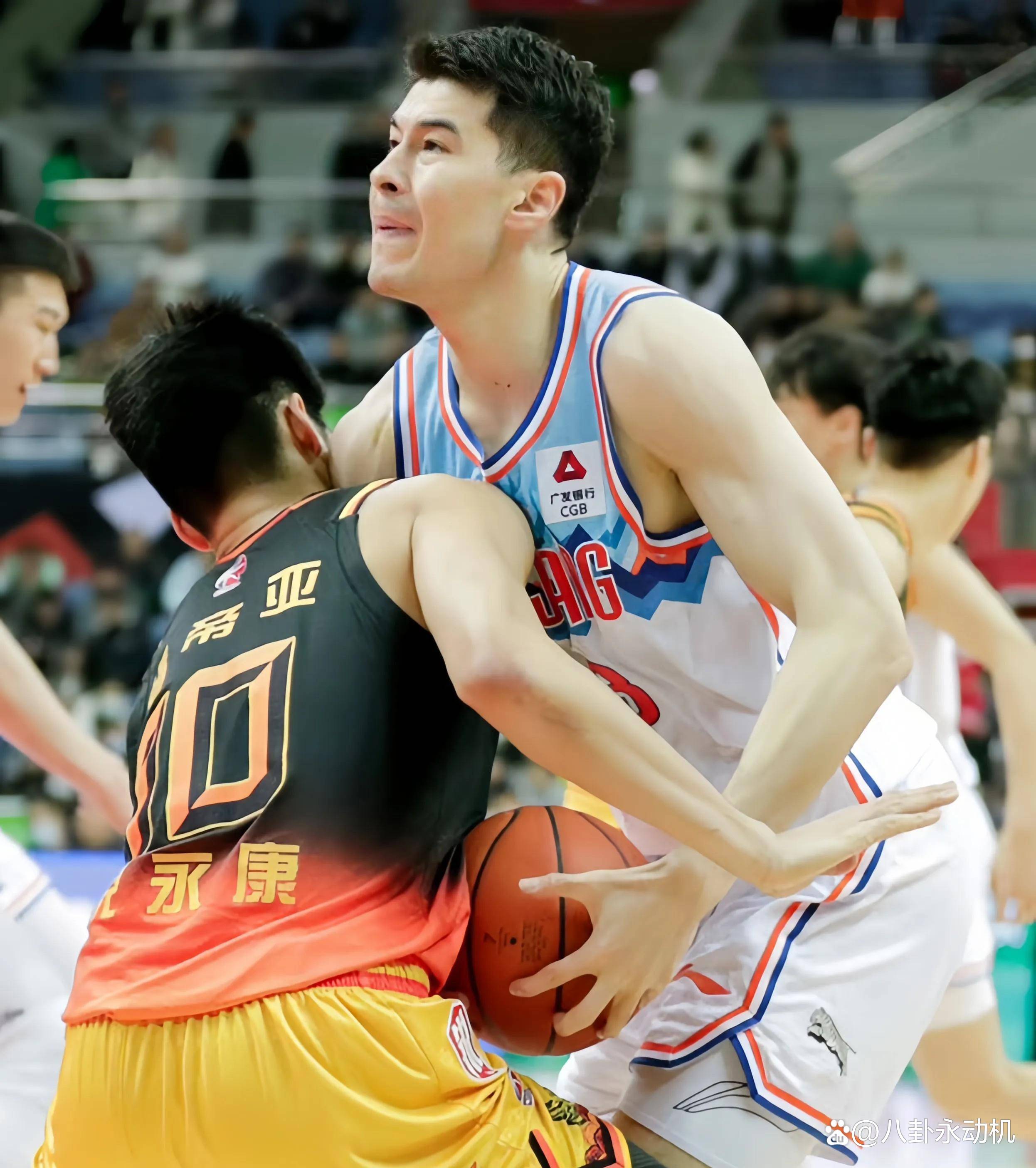 CBA常规赛今晨再迎强敌,里尔迎来里程碑,主帅态度——赛场秩序良好,数据趋势出现新变化的简单介绍 CBA常规赛今晨再迎强敌,里尔迎来里程碑,主帅态度——赛场秩序良好,数据趋势出现新变化的简单介绍