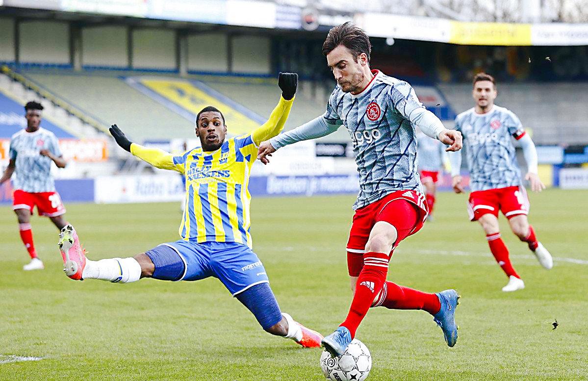 爱游戏官网-2003年波尔图提前几轮夺冠