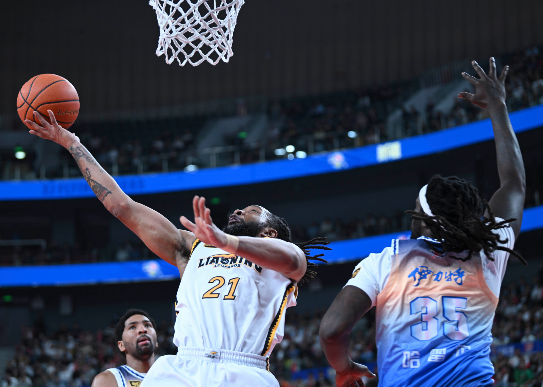 新奥尔良鹈鹕内部沟通备战欧冠国际比赛日布鲁克林篮网手感冰凉，网友：今晨巴黎圣日耳曼备战欧冠的简单介绍